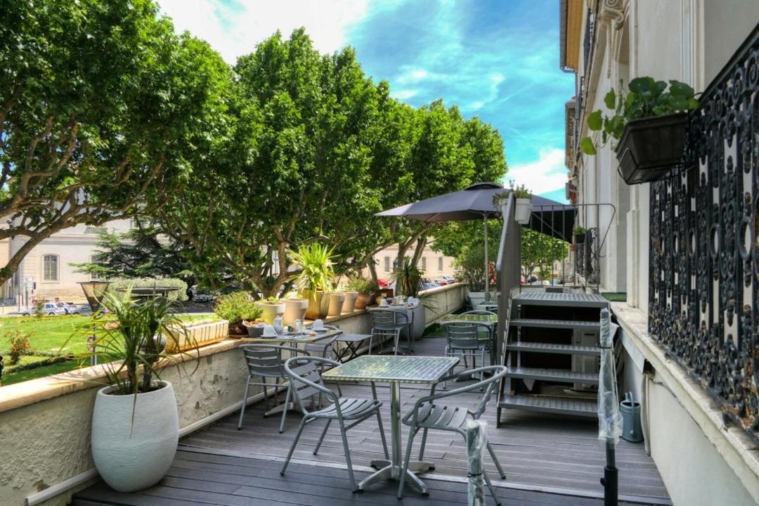 Hotel Univers كارْبُنْترا المظهر الخارجي الصورة