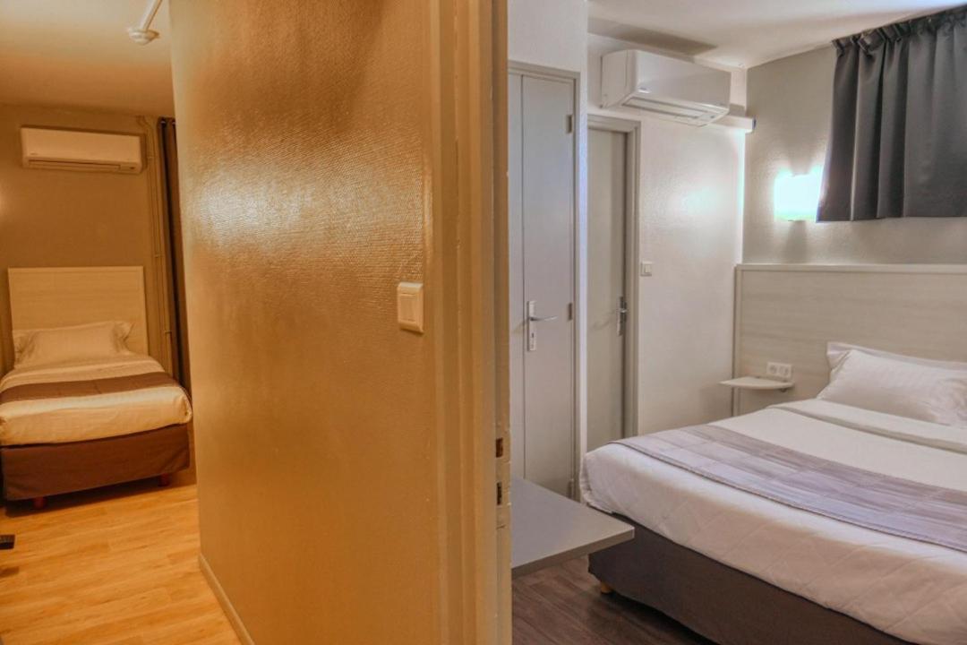 Hotel Univers كارْبُنْترا المظهر الخارجي الصورة