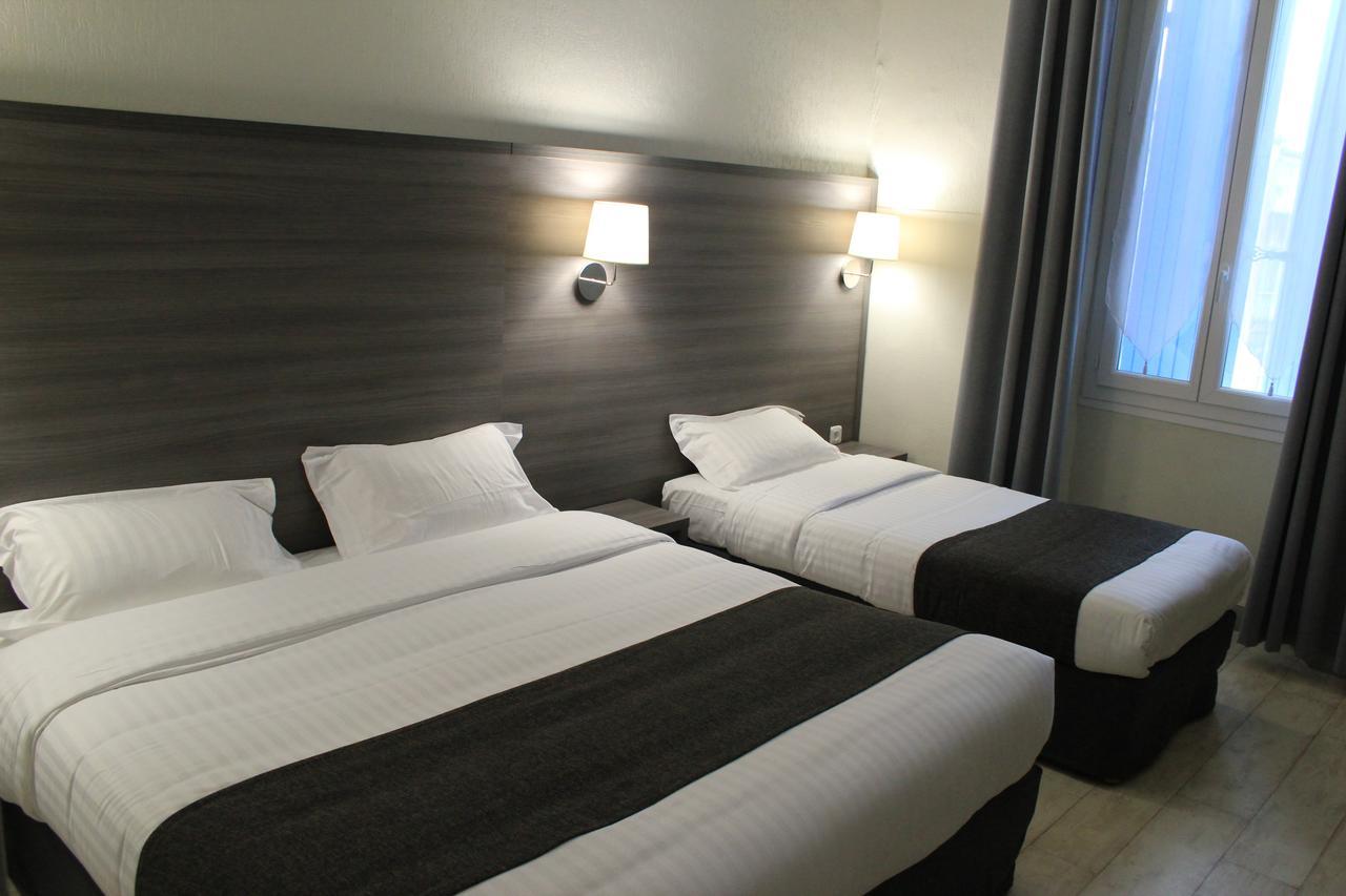 Hotel Univers كارْبُنْترا المظهر الخارجي الصورة